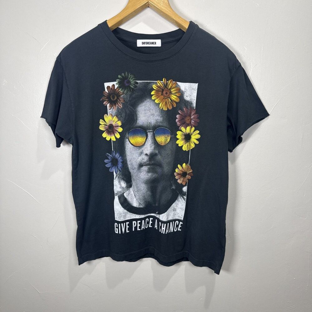 Daydreamer John Lennon GIve Peace a Chance Graphic TShirt Size Small